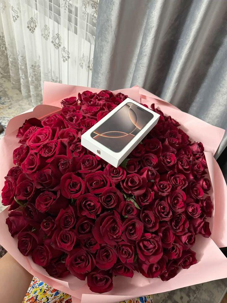 GardenFluxCrest workshop space where corporate flower arrangements are designed and prepared for business delivery